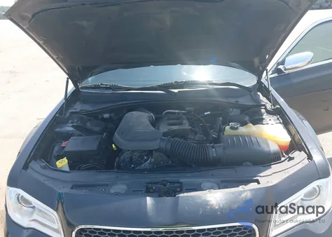 2018 Chrysler 300 Limited z USA, uszkodzony, nr VIN 2C3CCAEG5JH296361